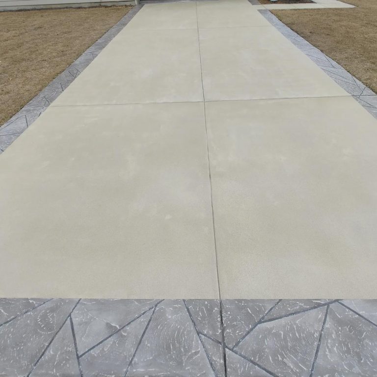 Rossi Decorative Concrete & Epoxy Driveway Sprayed Texture with Border Concrete