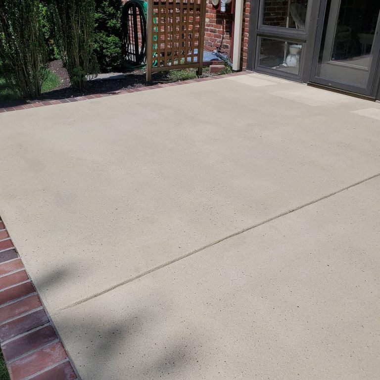 Rossi Decorative Concrete & Epoxy Back Patio Sprayed Texture Concrete