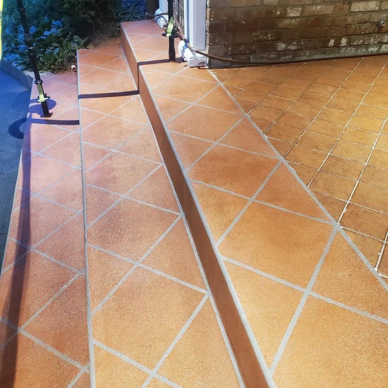 Rossi Decorative Concrete & Epoxy Stairs Sprayed Texture Concrete